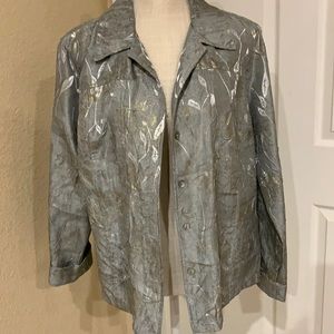 Chico’s Sz 2 front button blouse. Wear it open with a tank top or buttoned up